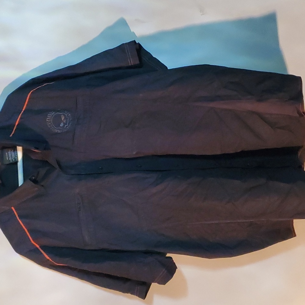 Harley Davidson shirt. Like new  Slightly used. Black in color. 2xl.